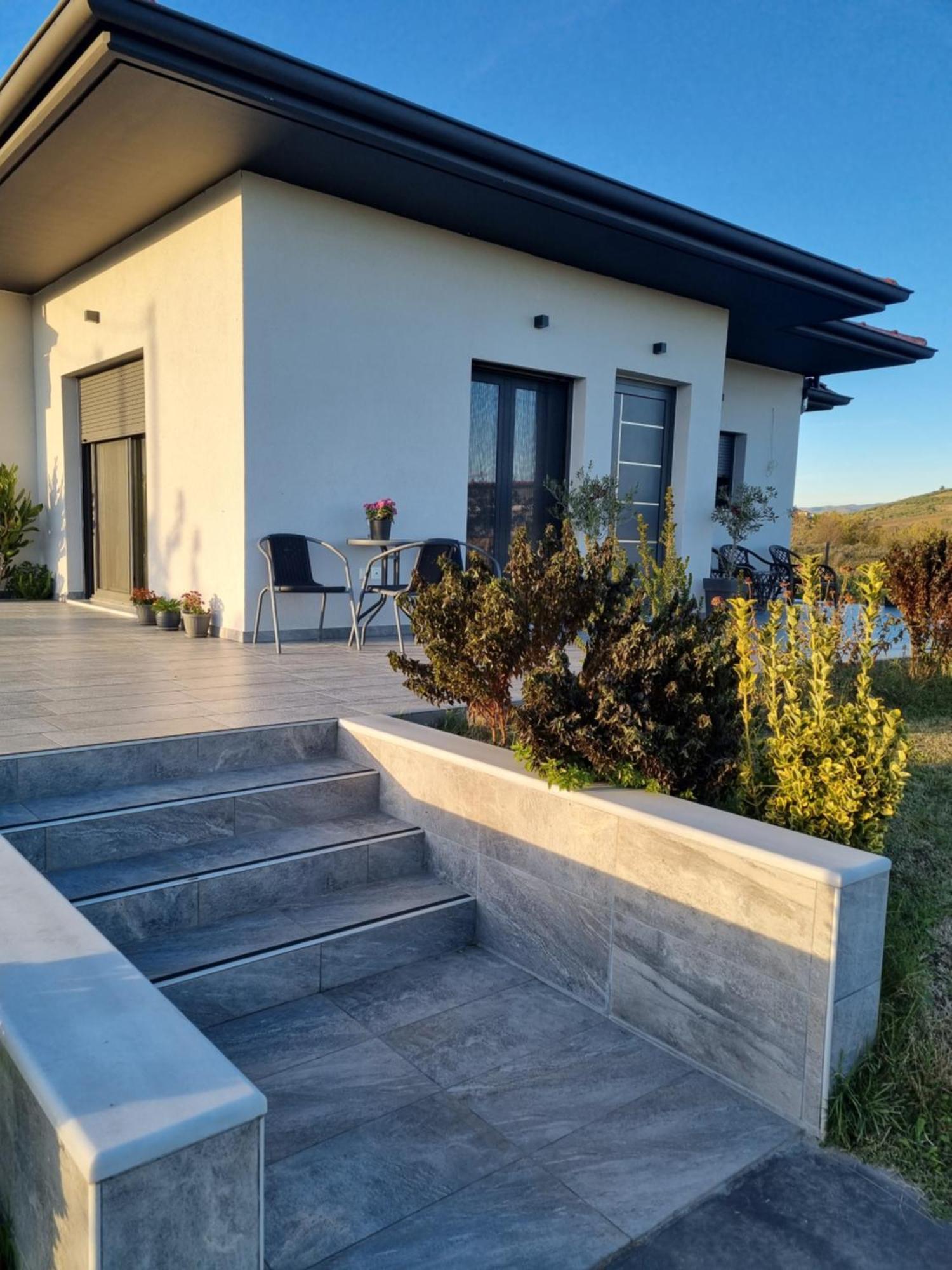 Holiday home β & β